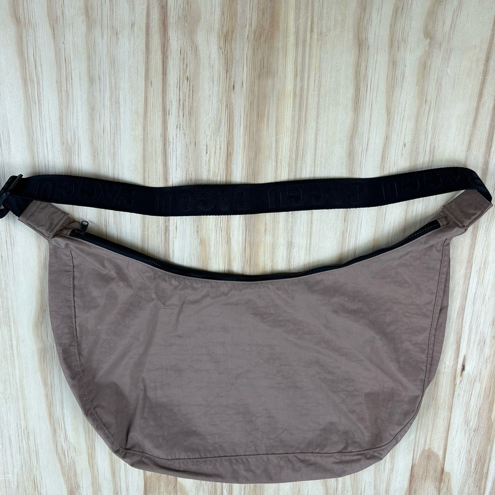 BAGGU Crescent Bag Beige Brown One Size Crossbody Shoulder Bag Nylon - Picture 3 of 10